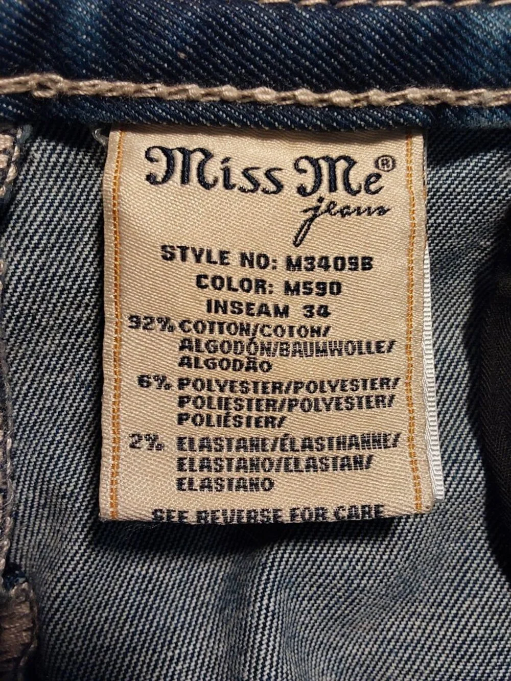 Miss Me Chloe Low-Rise Bootcut Jeans EUC 29x34 Embellished Med Wash Distressed